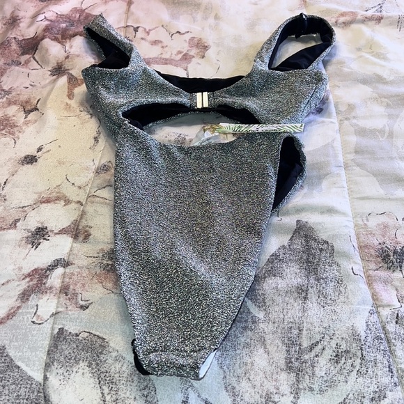 Wolf & Whistle x Malaika Terry Fuller Bust Exclusive size Small - Picture 5 of 9